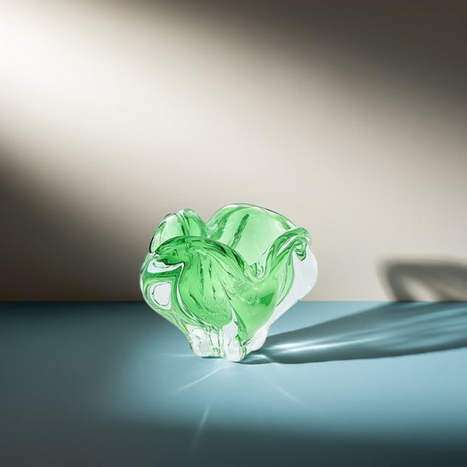 Bol Chribska tchèque en verre vert tilleul - Cendrier en verre d'art du Mid Century