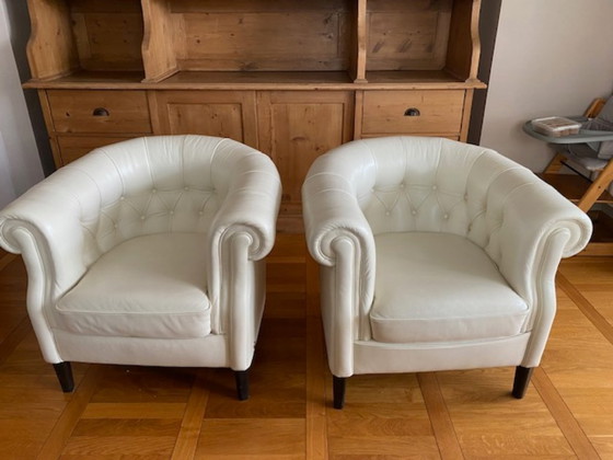 Twee Natuzzi clubfauteuils ecru leer – Leather, Wood (photo 3 of 5)