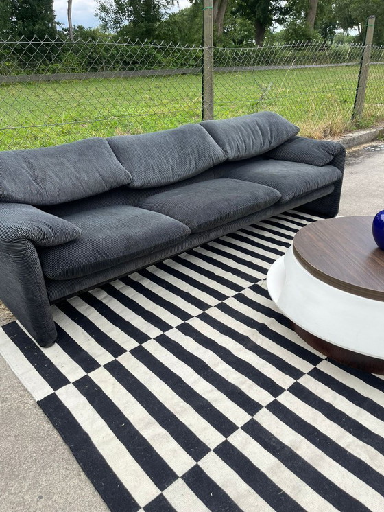 Image 1 of Cassina Maralunga 3 plazas