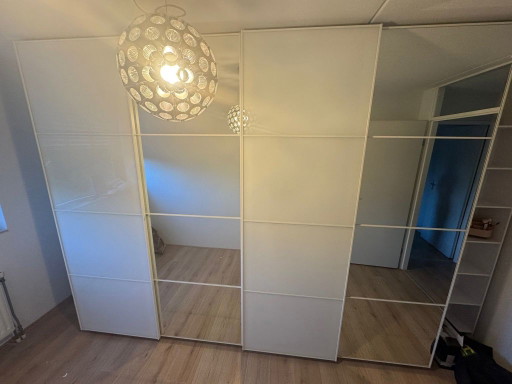 Armario espacioso: 3 metros de ancho – kledingkasten, Glass, Mdf