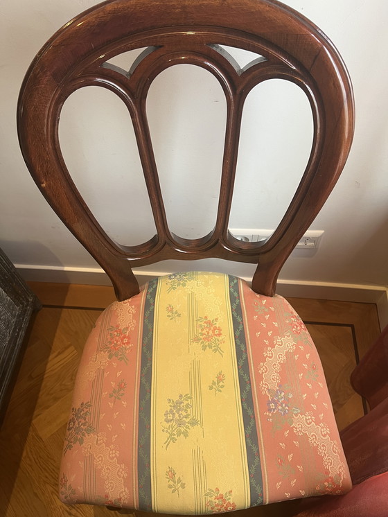 Image 1 of klassischer Stuhl neu bezogen