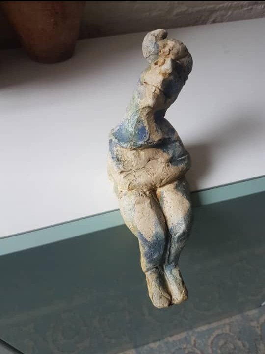 Image 1 of Merry Japie, scultura in argilla, realizzata in modo intuitivo
