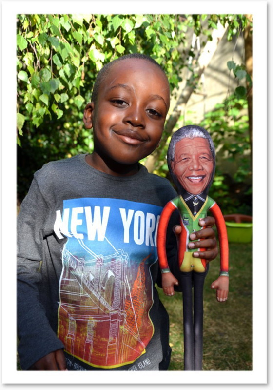 Image 1 of Nelson Mandela-cadeau | Nelson Mandela-decoratie | Kunstpop voor verzamelaars | Cadeau met thema zwarte geschiedenis