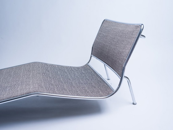 Image 1 of Poltrona Living Divani Frog Lounge – Piero Lissoni (Tessuto grigio / Cromo)
