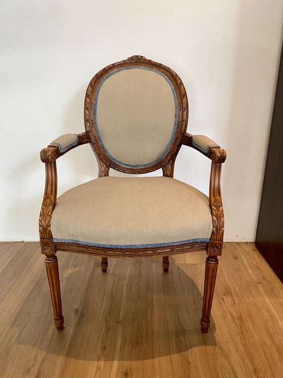 Image 1 of Lodewijk XVI fauteuil con ribstof beige e accenti blu