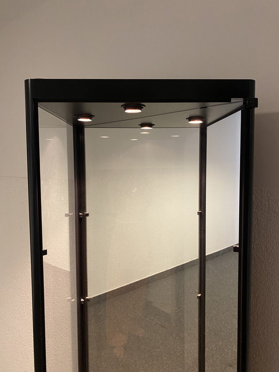 Image 1 of Glazen hoekvitrine (prisma) met verlichting | sdb-ontwerp