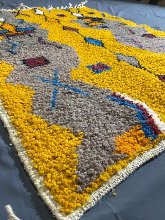Image 1 of Alfombra pequeña amarilla Beni ourain hecha a mano de 200 x 100 cm.