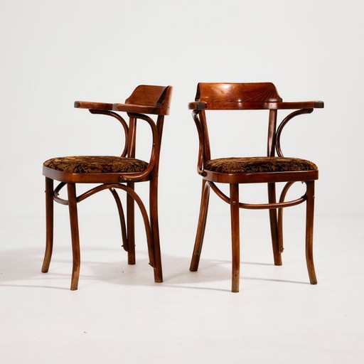 MK11364 Beech armchair