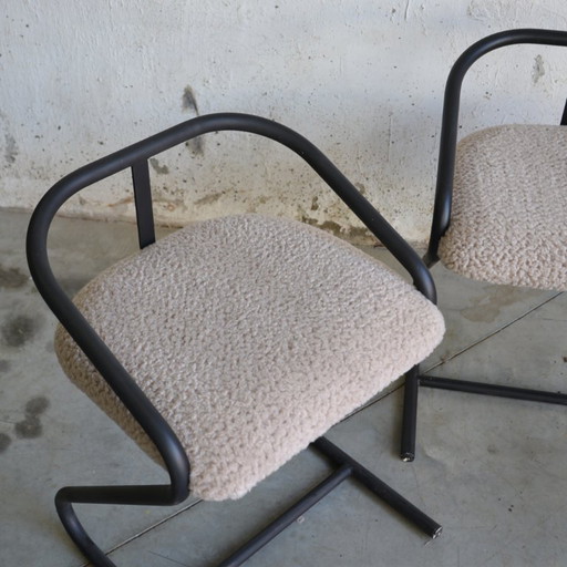 Set aus 3 Röhrenstühlen