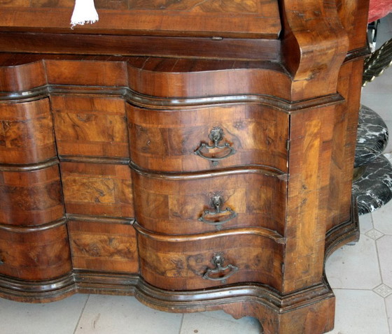 Image 1 of Originele Lombardische Italiaanse trumeau van walnoot en walnootwortelhout, 19e eeuw, Noord-Italië