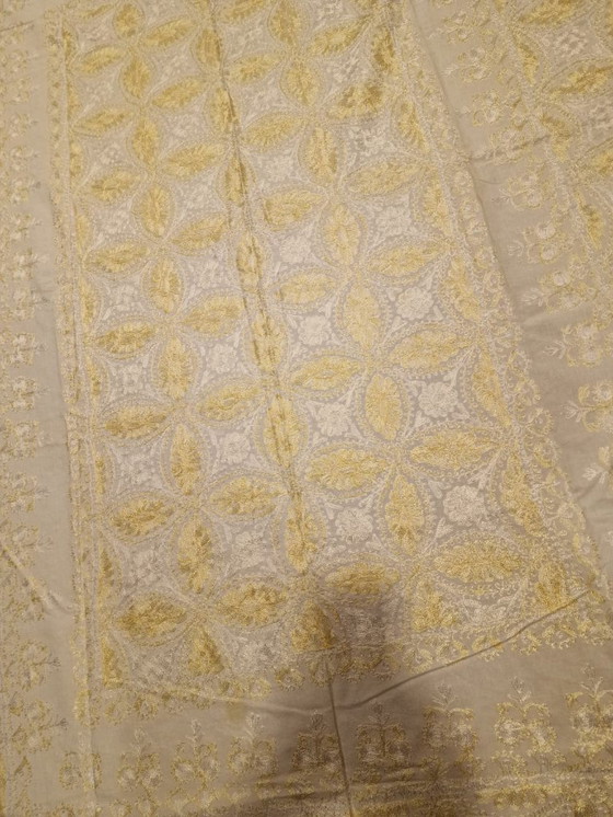 Image 1 of Nappe avec 8 serviettes (brodées à la main)