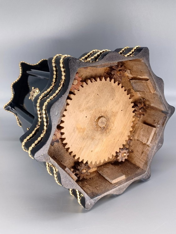 Image 1 of cave ou manège à cigares en forme de kiosque d'époque Napoléon III XIXème