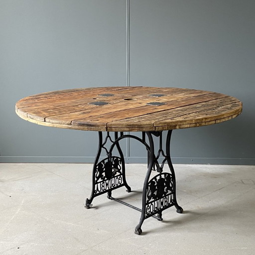 Vintage industrial dining table - oak - cast iron