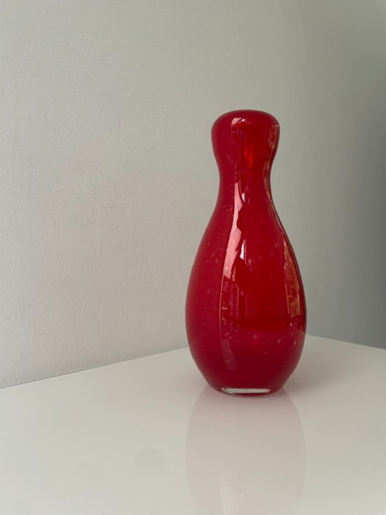 Image 1 of Mouth-blown designer vase of red glass