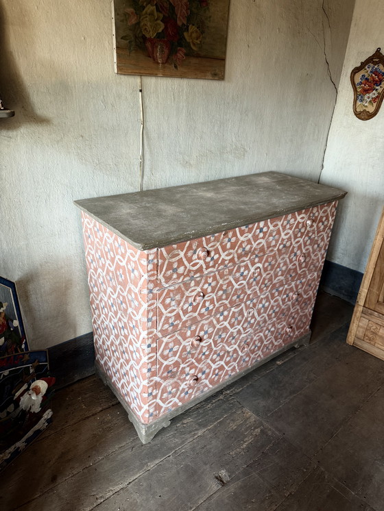 Image 1 of Cassettiera antica a fiori patina antica