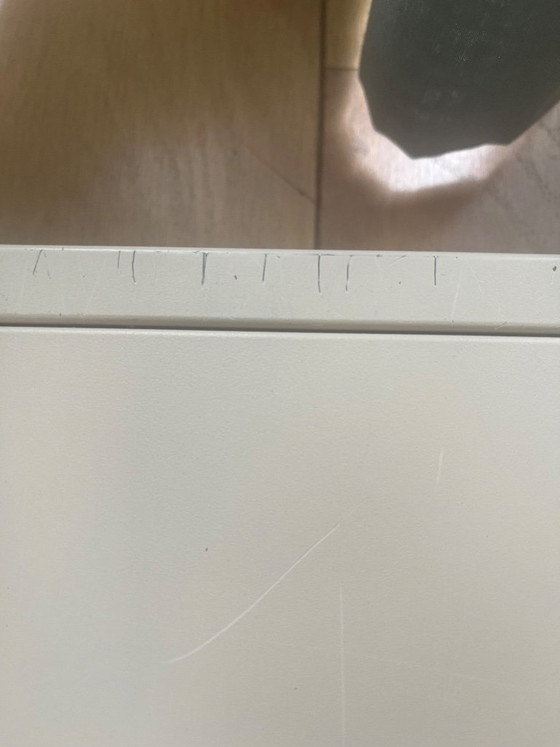 Zwei mattbeige offene Wandregale, by FonQ, Metall, Modern (Foto 4 von 8)