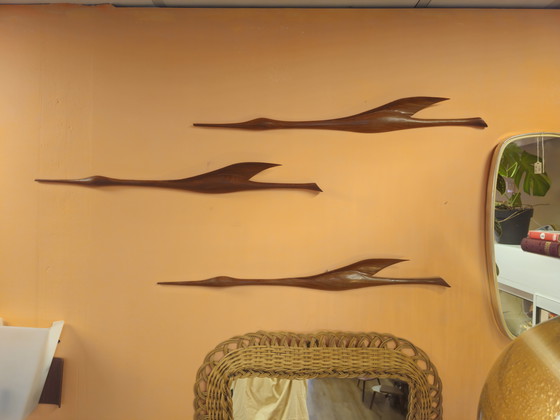 Image 1 of Set di 3 grandi uccelli da parete vintage in teak.
