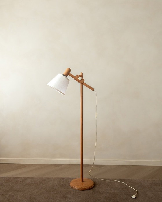 Vintage Deense grenenhouten verstelbare vloerlamp van +LYS Denemarken, jaren 60, Scandinavische moderne (photo 6 of 16)