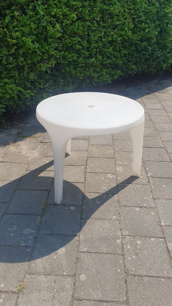 Ron Arad Moroso Italy Vintage Design Garden Table Victoria Albert 2000s – Plastic (photo 8 of 14)