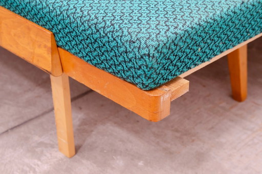 Divano letto pieghevole di metà secolo, prodotto da Drevotvar negli anni '70, Cecoslovacchia.