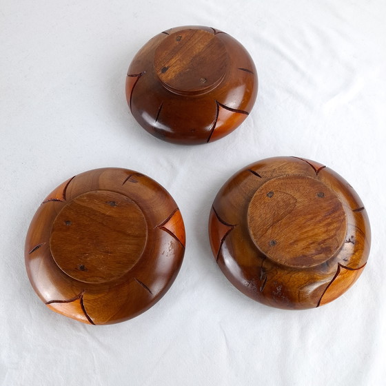 Image 1 of 3 ciotole vintage in legno, intaglio del legno degli anni '70