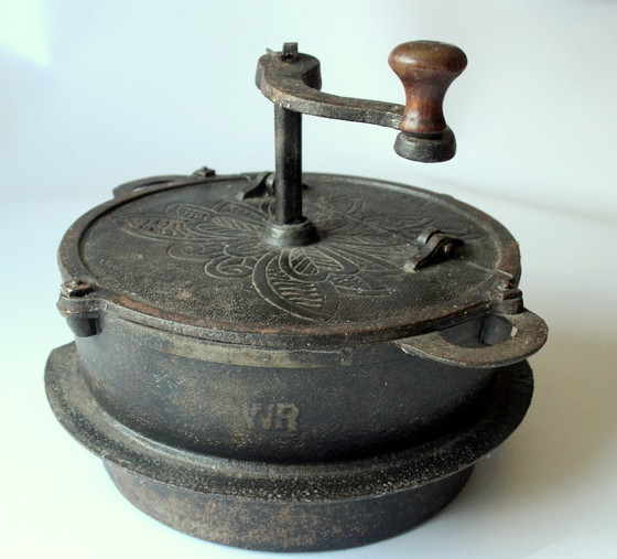 Image 1 of Cast iron coffee roaster - 1920s - antique