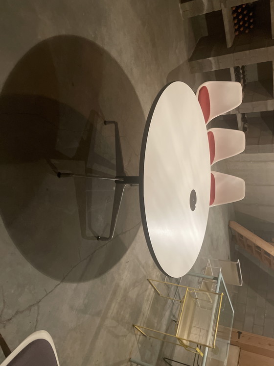 Image 1 of Originele Charles Eames witte vergadertafel Vitra
