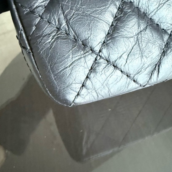 Image 1 of Chanel 2.55 Reissue 226 - 28CM Gewatteerd verouderd kalfsleer Zwart Goudkleurige hardware