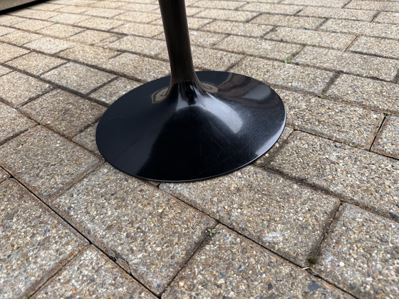 Image 1 of 2x Knoll Tulip Eero Saarinen bijzettafelt 51cm Nero Marquina en 41cm zwart Feniks laminaat