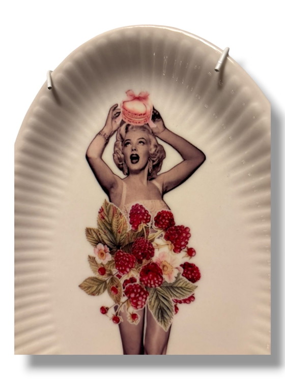Image 1 of Vintage Wall Plate – The Vintage Vibe