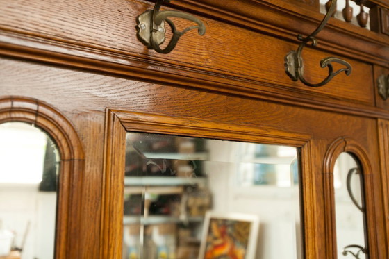 Image 1 of Vestiaire Napoléon III en noyer fin 19e, 3 miroirs, marbre