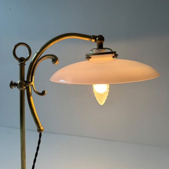 Image 1 of OUDE VINTAGE BUREAULAMP