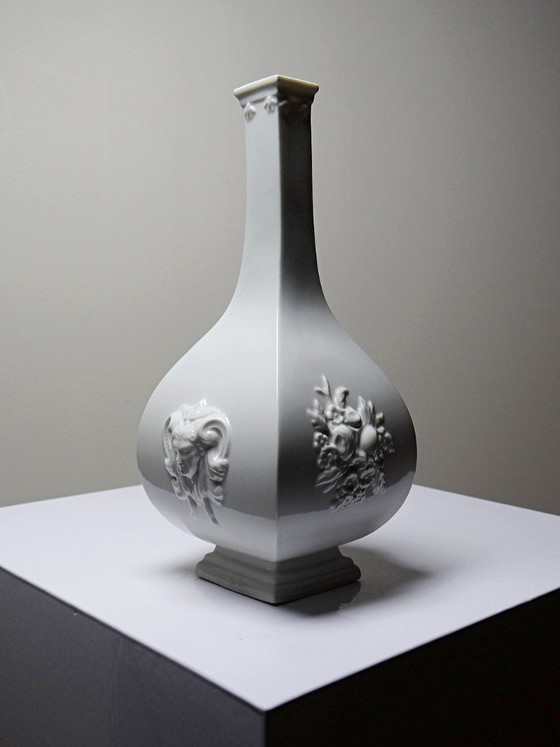 Image 1 of Small Vase, Reproduction of a Meissen Vase, 1715-1720, by Sheffield & Haviland, Limoges