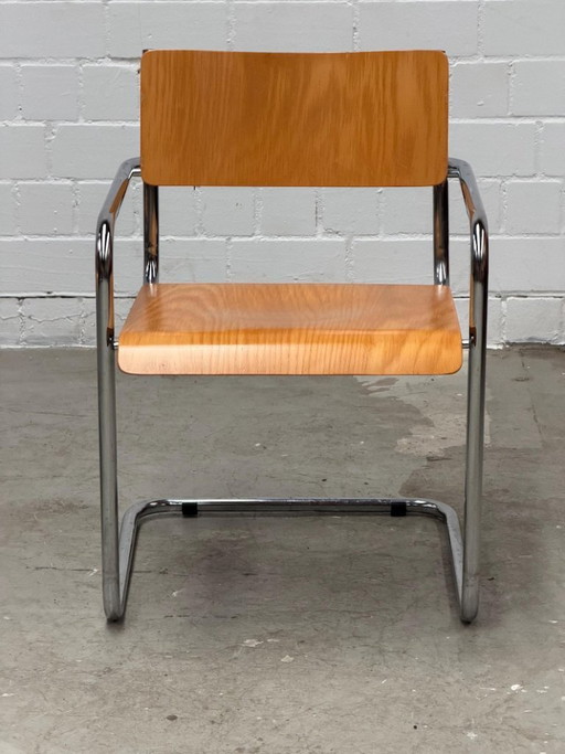 Bauhaus | Sillón modernista italiano | Acero tubular y madera contrachapada | Plurma | Italia | Mart Stam | Cromo