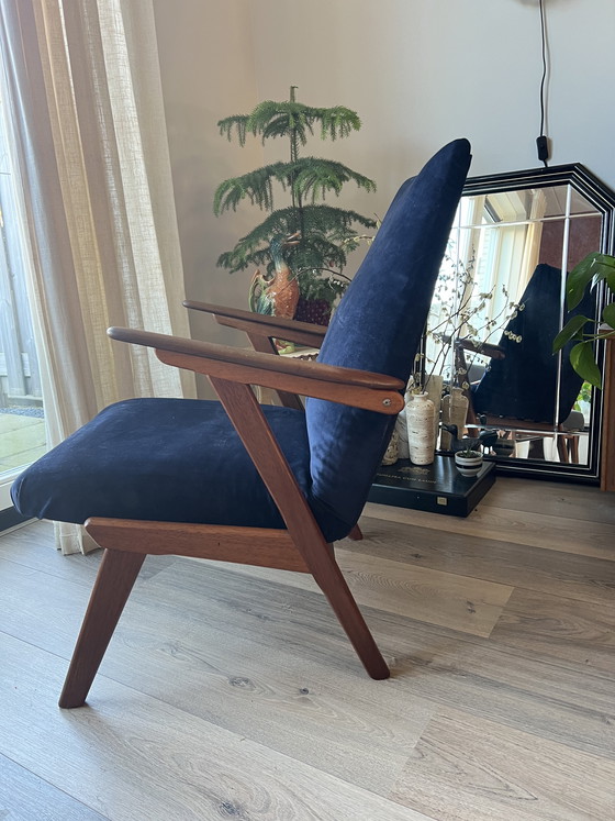 Image 1 of Poltrona loft vintage con rivestimento nuovo