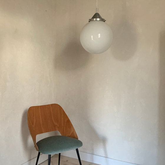 Vintage suspension ball opaline white diameter 30 cm – Pendant lamps, Aluminium (photo 6 of 8)