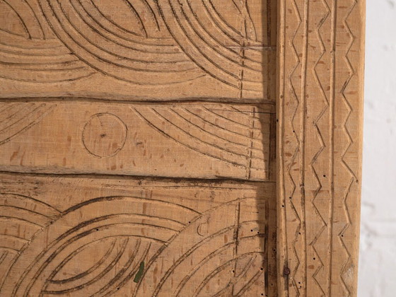 Antieke volksgesneden kist van grenenhout – Centraal-Europa, circa 1850 – Opbergkast, Rustic (photo 23 of 40)