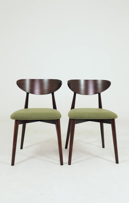 Juego moderno de 2 sillas de comedor, tela verde aguacate y madera de haya nogal oscuro.