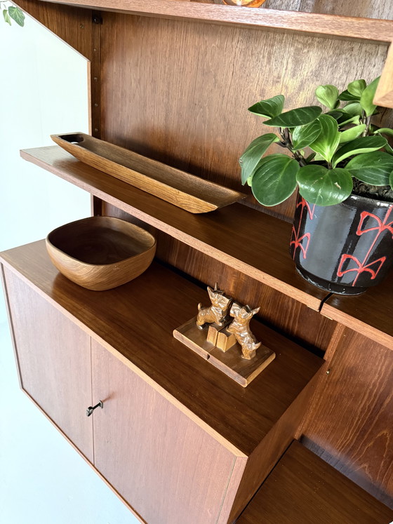 Image 1 of Vintage modulair teakhouten wandsysteem ‘60