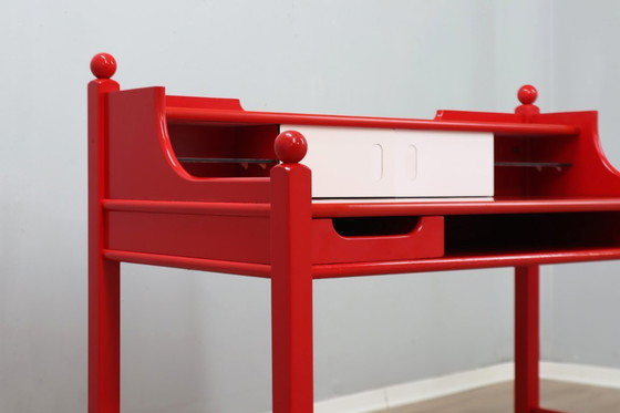 Image 1 of Scrivania vintage laccata rossa design rustico italiano anni '60