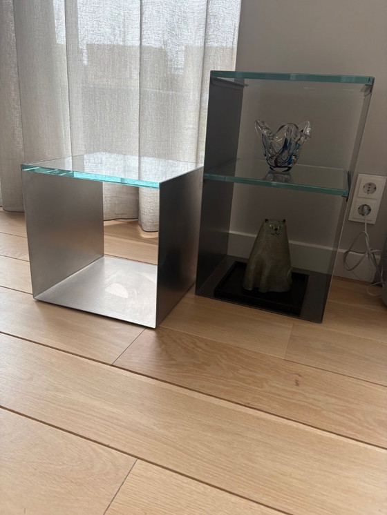 Image 1 of 2 tables d'appoint Metaform