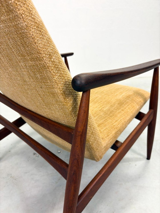 Image 1 of Poltrona vintage giallo ocra in stile danese