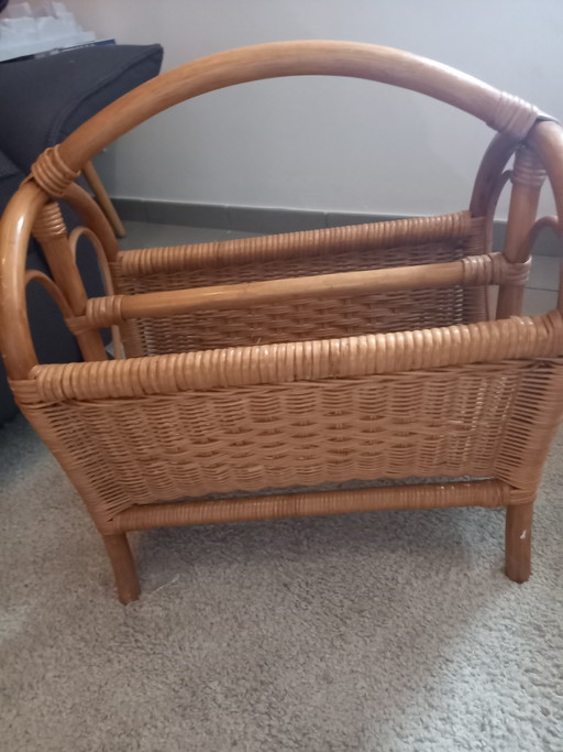 Wunderschöner Vintage-Zeitschriftenständer aus Rattan – tijdschriftenrek