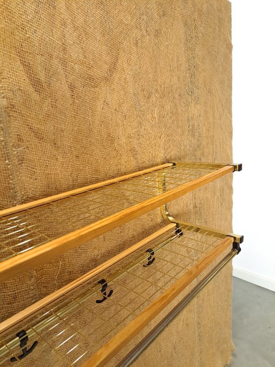 Image 1 of Porte-manteau Habo de Suède, couleur or et bois, n° 15