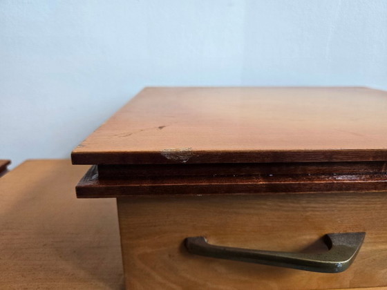 Image 1 of PAIR OF ASYMMETRICAL VINTAGE BEDSIDE TABLES FROM THE 1960s IN VARNISHED BEECH & BRASS