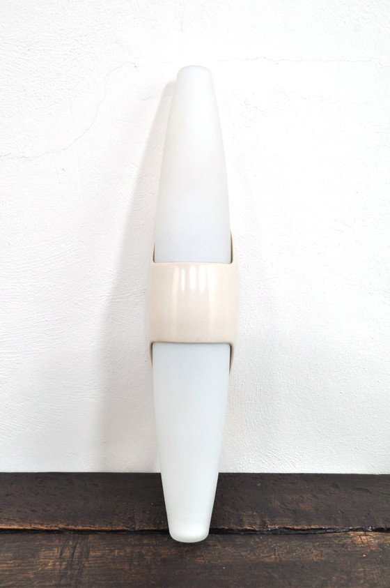 Image 1 of Vintage opaline / bakelieten wandlampen Bo-Niko