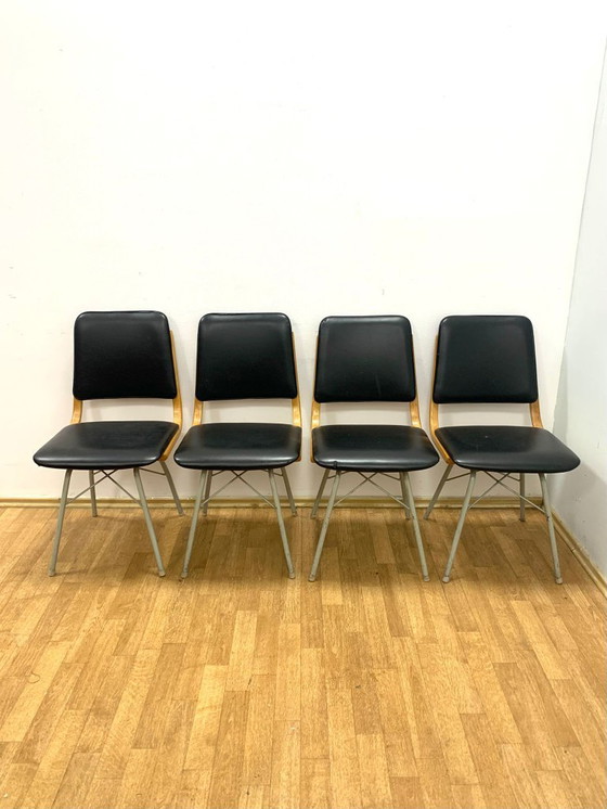 Image 1 of Sedie da pranzo di metà secolo di Miroslav Navrátil per TON, anni '60 (set di 4)