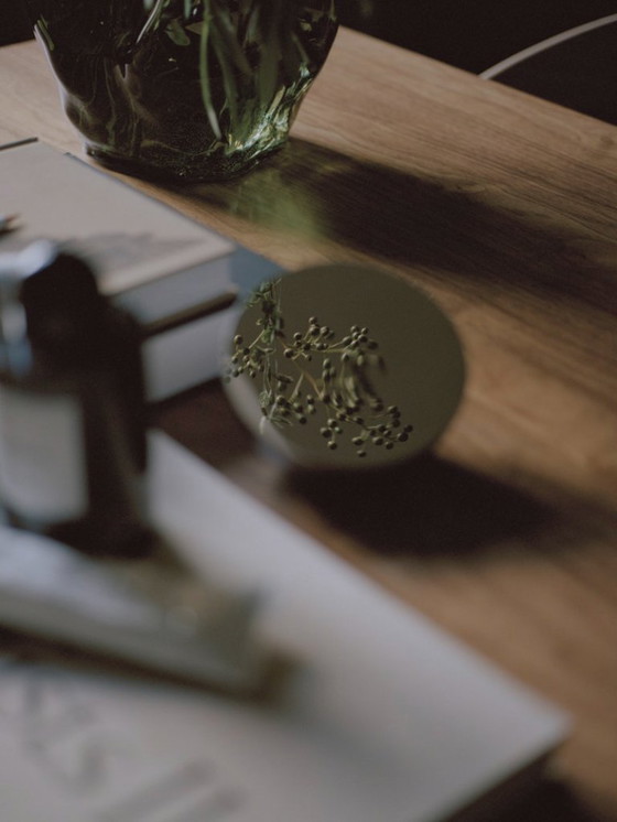 Image 1 of Specchio da tavolo Aura (ottone) di New Works