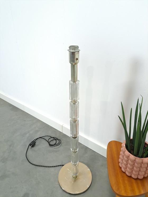 Image 1 of Lampada da terra in vetro anni '70 con cromo vintage