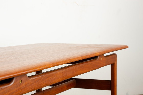 Image 1 of Grande tavolino danese in teak con 2 portadocumenti laterali 1960.